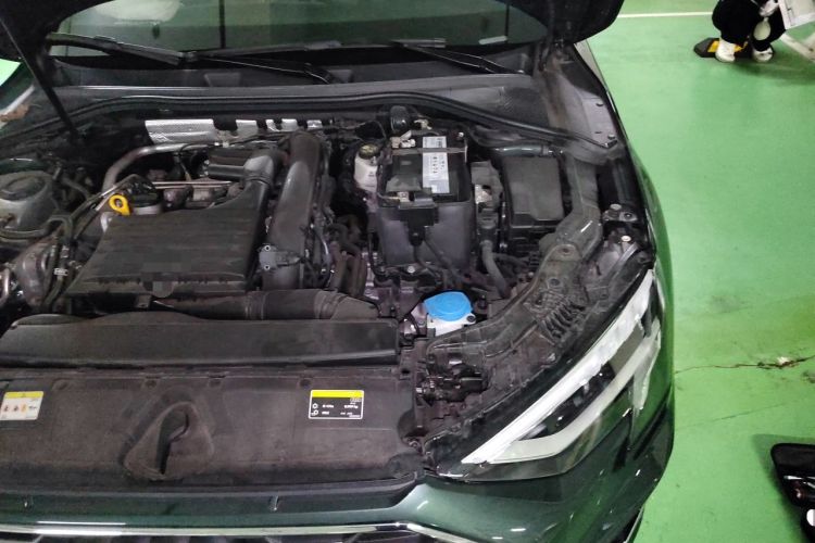 Used Audi A3 2021 Sportback 35 TFSI Fashionable Sports Model Engine Bay Left