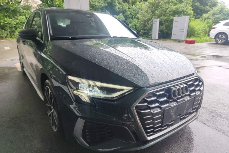 Used Audi A3 2021 Sportback 35 TFSI Advanced Sport Edition Front Right 45 Deg
