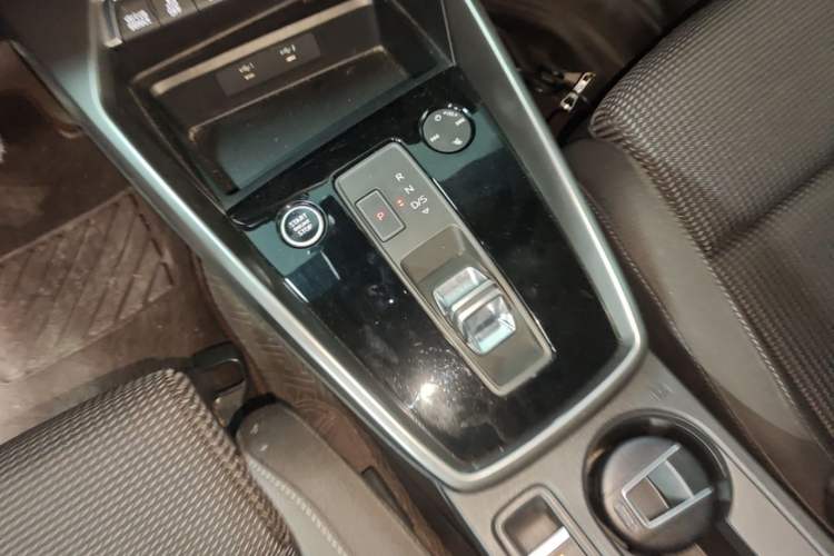 Used Audi A3 2021 A3L Limousine 35 TFSI Progressive Sport Edition Gear Lever