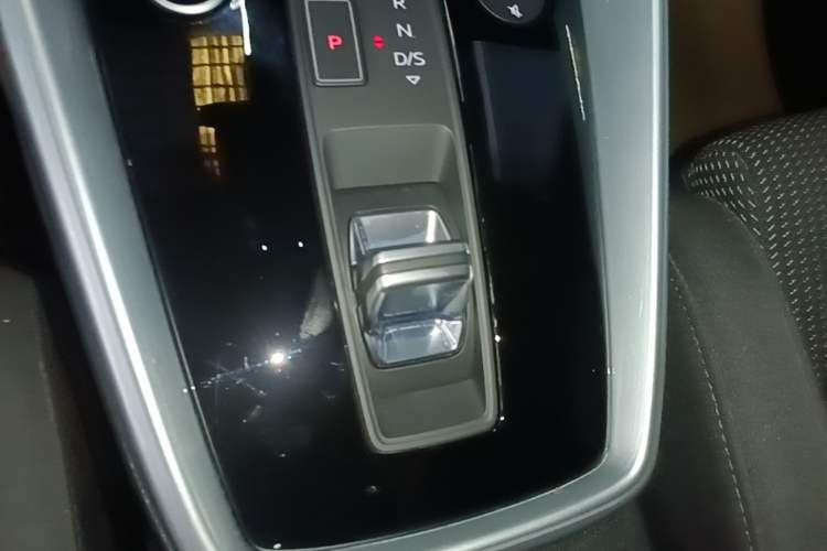 Used Audi A3 2021 Sportback 35 TFSI Advanced Sport Edition Gear Lever