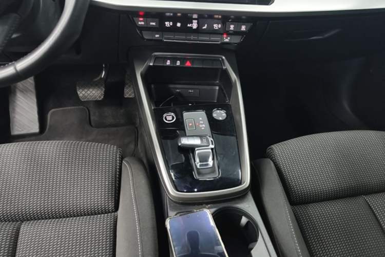 Used Audi A3 2021 A3L Limousine 35 TFSI Progressive Sport Edition Gear Lever