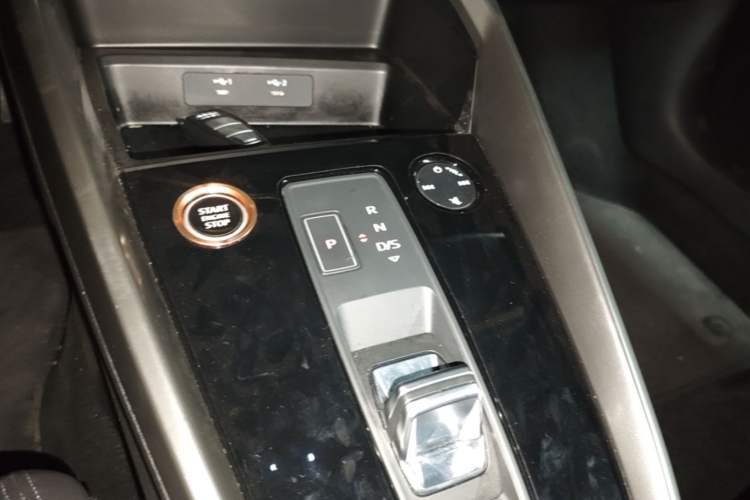 Used Audi A3 2021 A3L Limousine 35 TFSI Fashion Sport Model Gear Lever