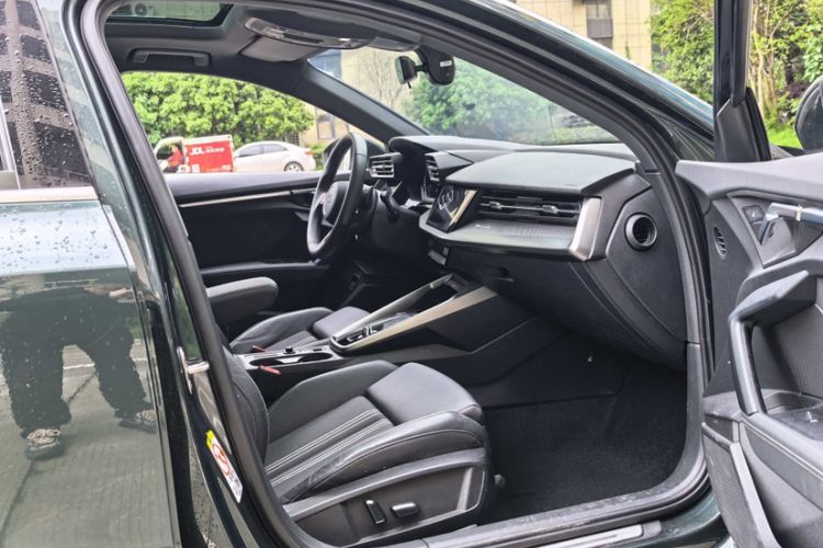 Used Audi A3 2021 Sportback 35 TFSI Fashionable Sports Model Interior 4