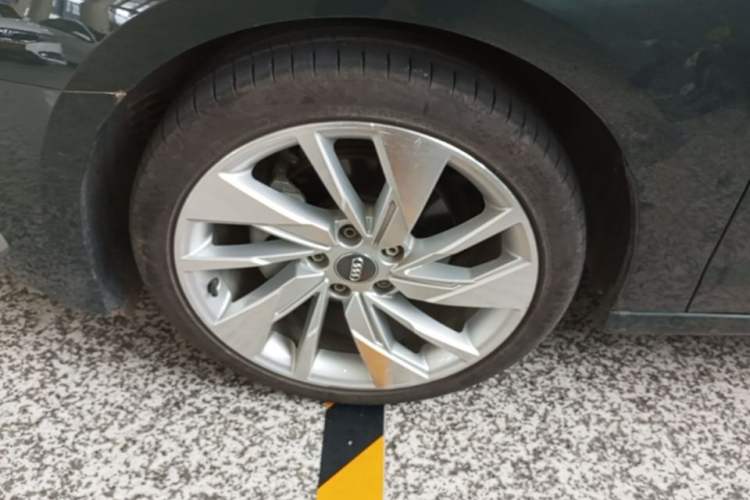 Used Audi A3 2021 A3L Limousine 35 TFSI Luxury Prestige Edition Left Front Wheel Hub