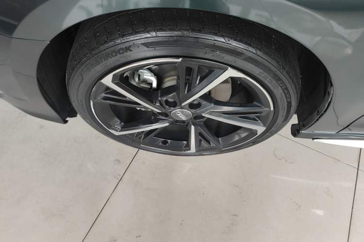 Used Audi A3 2021 Sportback 35 TFSI Fashionable Sports Model Left Front Wheel Hub