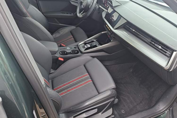 Used Audi A3 2021 Sportback 35 TFSI Fashionable Sports Model Right Front Seat