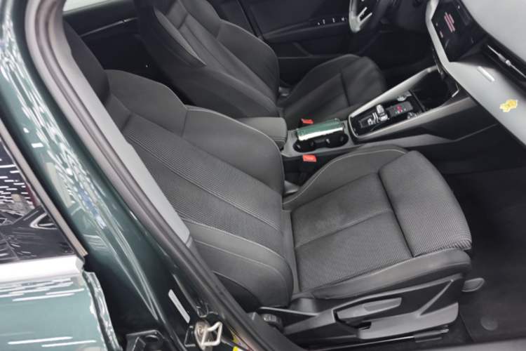 Used Audi A3 2021 A3L Limousine 35 TFSI Progressive Sport Edition Right Front Seat