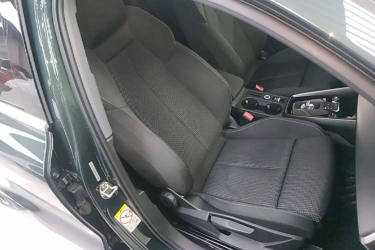 Used Audi A3 2021 Sportback 35 TFSI Advanced Sport Edition Right Front Seat