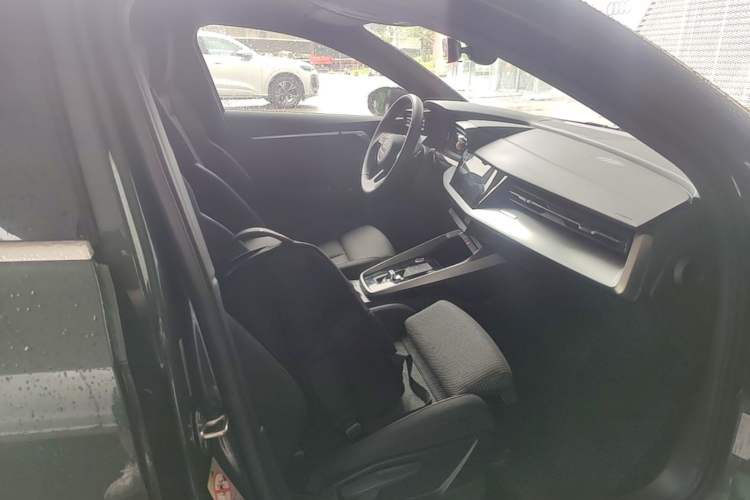 Used Audi A3 2021 Sportback 35 TFSI Advanced Sport Edition Right Front Seat