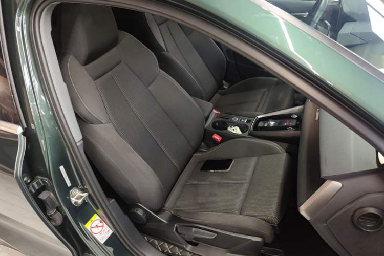 Used Audi A3 2021 Sportback 35 TFSI Advanced Sport Edition Right Front Seat