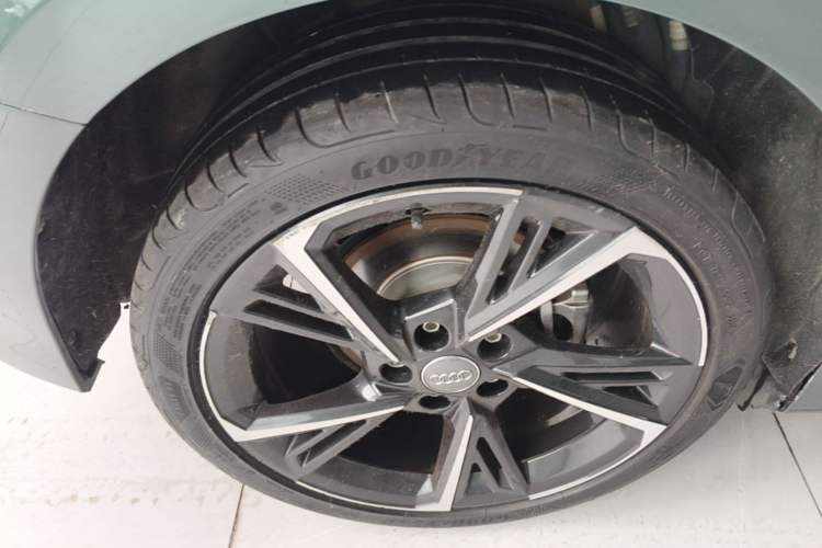 Used Audi A3 2021 Sportback 35 TFSI Fashionable Sports Model Right Rear Wheel Hub