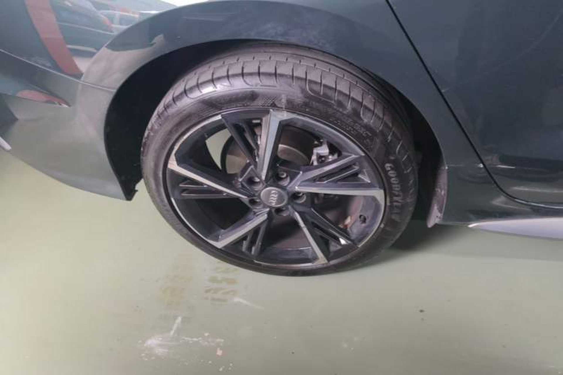 Used Audi A3 2021 A3L Limousine 35 TFSI Fashion Sport Model Right Rear Wheel Hub