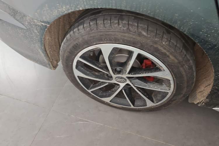 Used Audi A3 2021 A3L Limousine 35 TFSI Progressive Sport Edition Right Rear Wheel Hub