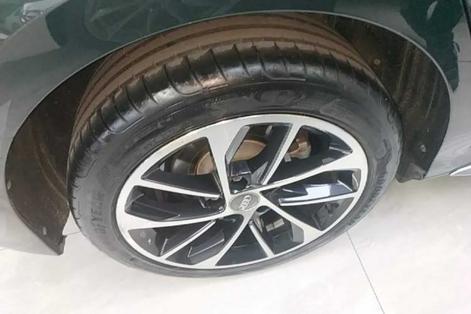 Used Audi A3 2021 Sportback 35 TFSI Advanced Sport Edition Right Rear Wheel Hub
