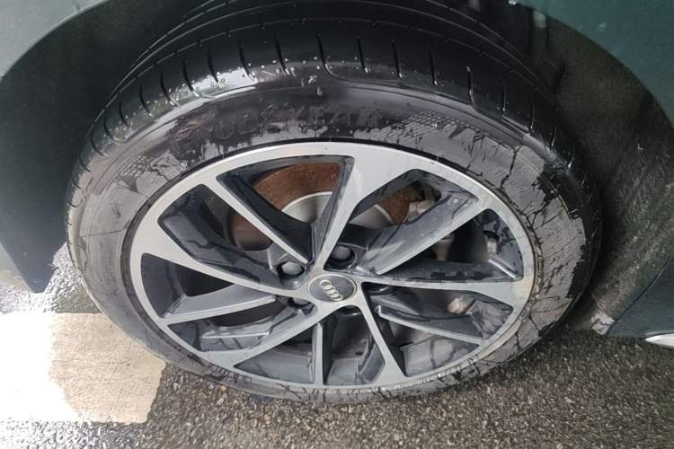 Used Audi A3 2021 Sportback 35 TFSI Advanced Sport Edition Right Rear Wheel Hub