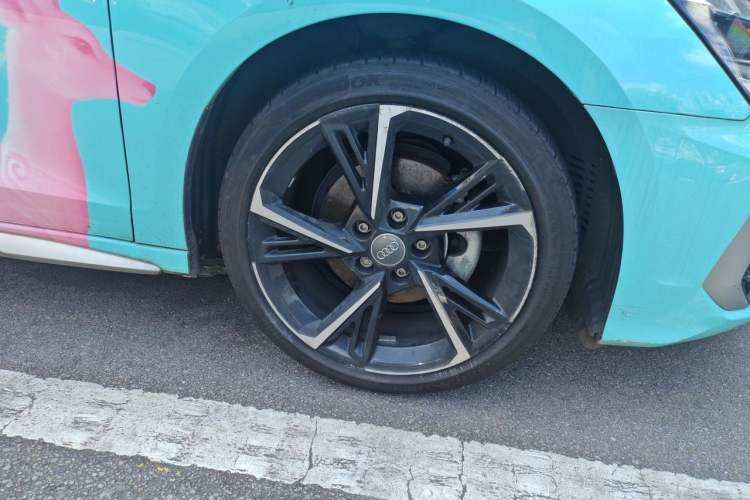 Used Audi A3 2021 A3L Limousine 35 TFSI Fashion Sport Model Right Front Wheel Hub