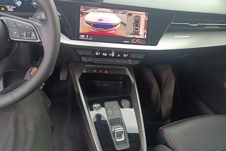 Used Audi A3 2021 A3L Limousine 35 TFSI Progressive Sport Edition Audio And AC Panel