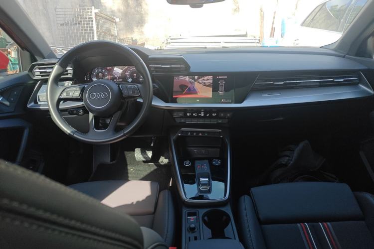 Used Audi A3 2021 Sportback 35 TFSI Fashionable Sports Model Center Console