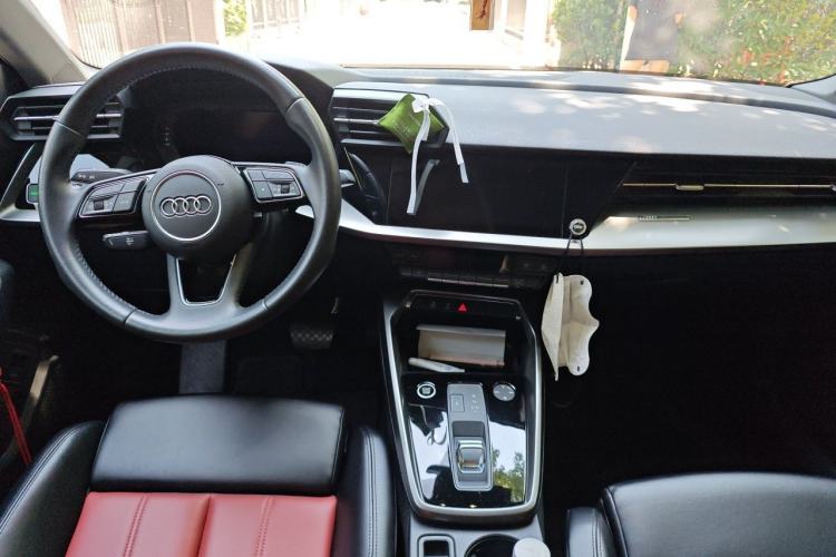 Used Audi A3 2021 Sportback 35 TFSI Advanced Sport Edition Center Console