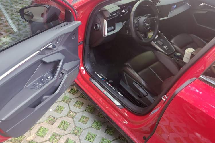 Used Audi A3 2021 Sportback 35 TFSI Advanced Sport Edition Driver Seat
