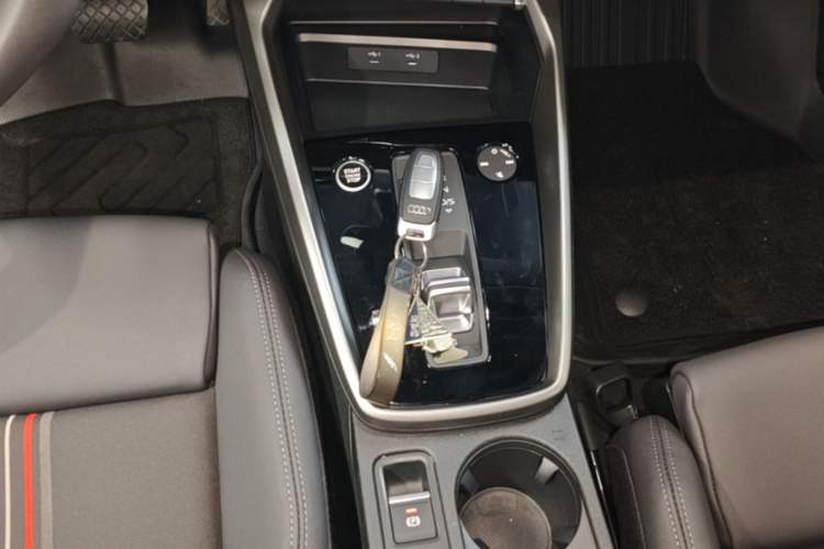 Used Audi A3 2021 Sportback 35 TFSI Fashionable Sports Model Gear Lever