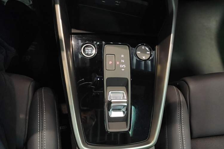 Used Audi A3 2021 A3L Limousine 35 TFSI Fashion Sport Model Gear Lever