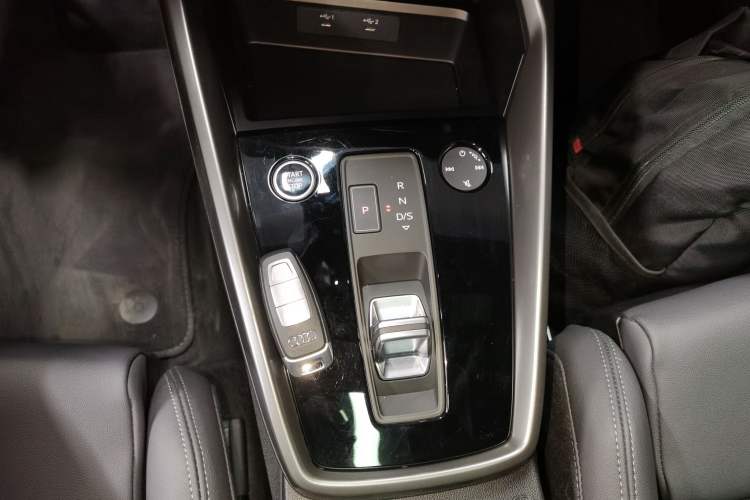 Used Audi A3 2021 Sportback 35 TFSI Fashionable Sports Model Gear Lever