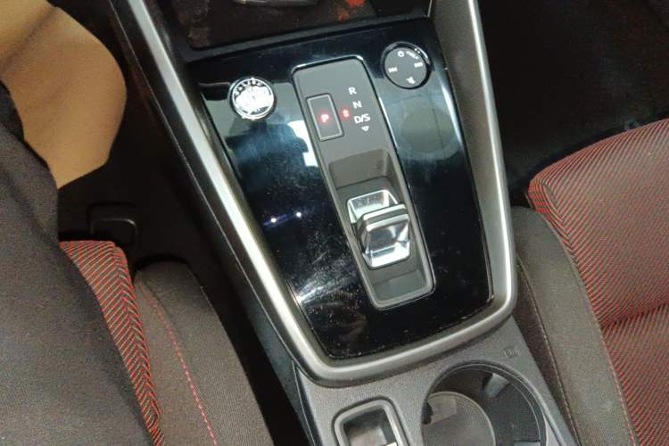 Used Audi A3 2021 A3L Limousine 35 TFSI Progressive Sport Edition Gear Lever