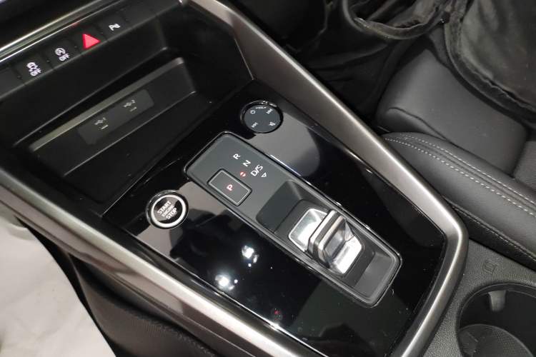 Used Audi A3 2021 Sportback 35 TFSI Fashionable Sports Model Gear Lever