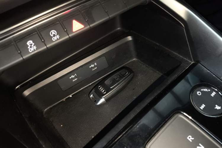Used Audi A3 2021 Sportback 35 TFSI Advanced Sport Edition Interior 1
