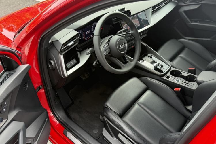Used Audi A3 2021 Sportback 35 TFSI Advanced Sport Edition Interior 3