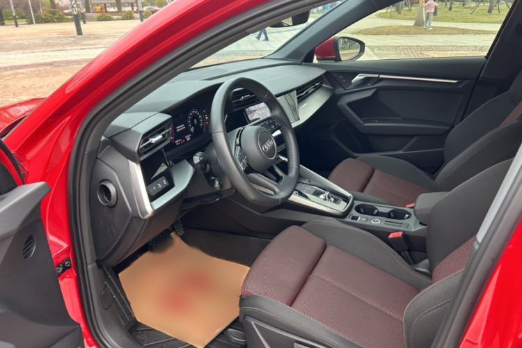 Used Audi A3 2021 Sportback 35 TFSI Advanced Sport Edition Interior 4