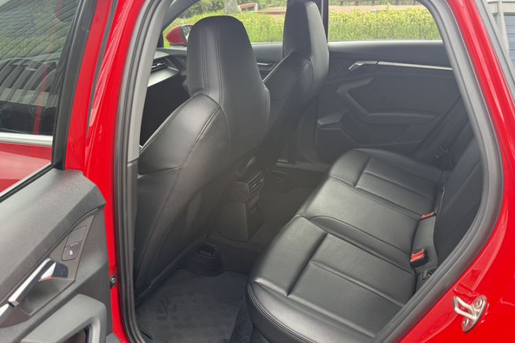 Used Audi A3 2021 Sportback 35 TFSI Advanced Sport Edition Interior 6