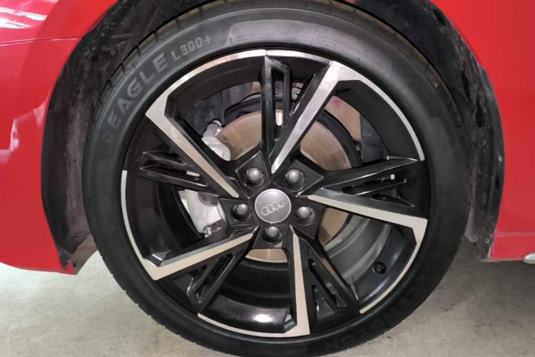 Used Audi A3 2021 A3L Limousine 35 TFSI Fashion Sport Model Left Front Wheel Hub
