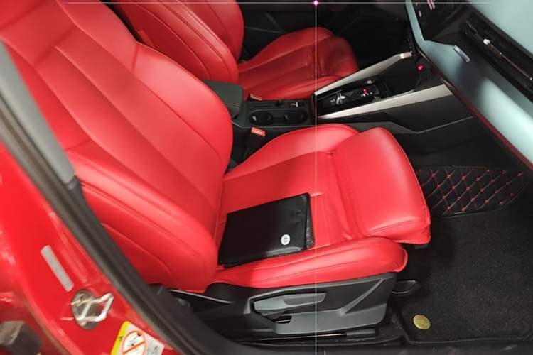 Used Audi A3 2021 Sportback 35 TFSI Advanced Sport Edition Right Front Seat