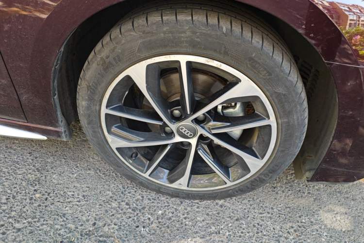 Used Audi A3 2021 Sportback 35 TFSI Advanced Sport Edition Right Front Wheel Hub
