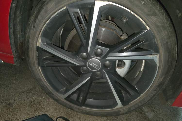 Used Audi A3 2021 A3L Limousine 35 TFSI Fashion Sport Model Right Front Wheel Hub