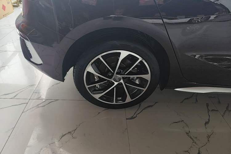 Used Audi A3 2021 Sportback 35 TFSI Advanced Sport Edition Right Rear Wheel Hub