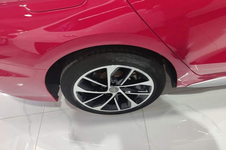 Used Audi A3 2021 A3L Limousine 35 TFSI Progressive Sport Edition Right Rear Wheel Hub