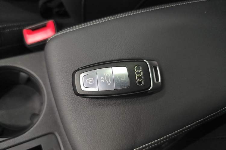 Used Audi A3 2021 A3L Limousine 35 TFSI Fashion Sport Model Vehicle Key