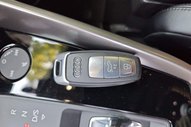 Used Audi A3 2021 Sportback 35 TFSI Advanced Sport Edition Vehicle Key
