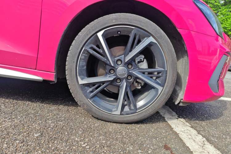 Used Audi A3 2021 A3L Limousine 35 TFSI Fashion Sport Model Right Front Wheel Hub