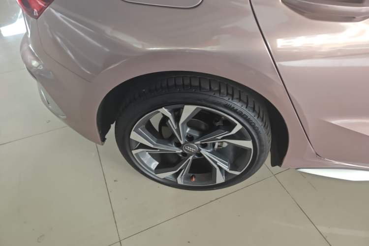 Used Audi A3 2021 Sportback 35 TFSI Luxury Sports Model Right Rear Wheel Hub