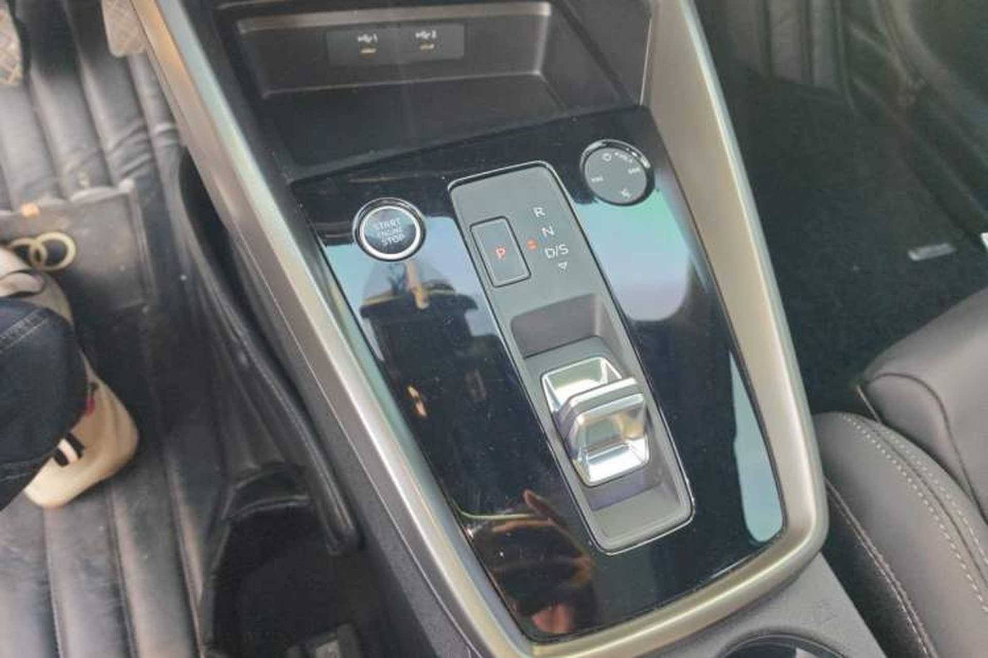 Used Audi A3 2021 A3L Limousine 35 TFSI Fashionable and Elegant Model Gear Lever