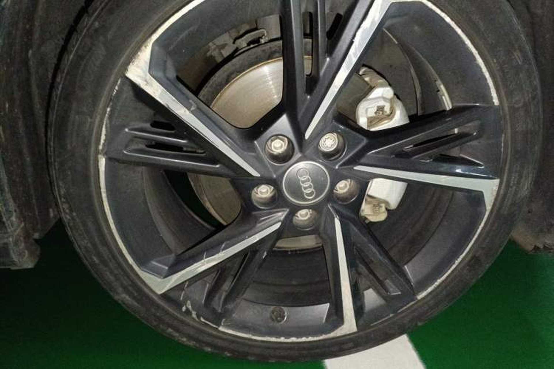 Used Audi A3 2021 Sportback 35 TFSI Ambition Style Edition Right Front Wheel Hub