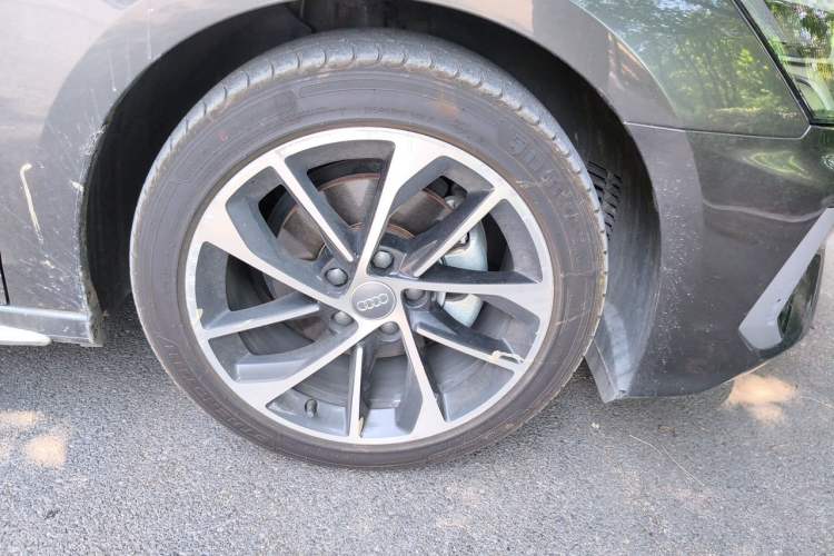 Used Audi A3 2021 Sportback 35 TFSI Advanced Sport Edition Right Front Wheel Hub
