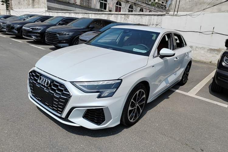 Used Audi A3 2021 Sportback 35 TFSI Advanced Sport Edition Guazi used car, China used car export, Used car for sale, Used cars, Cheapest cars for sale