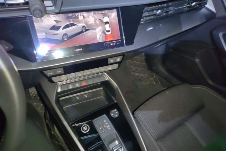 Used Audi A3 2021 Sportback 35 TFSI Advanced Sport Edition Audio And AC Panel