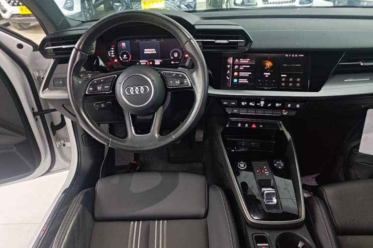 Used Audi A3 2021 Sportback 35 TFSI Fashionable Sports Model Audio And AC Panel