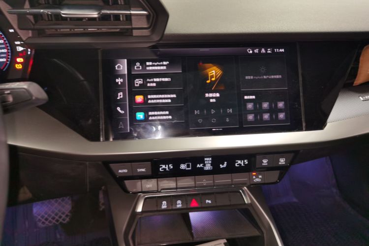 Used Audi A3 2021 Sportback 35 TFSI Fashionable Sports Model Audio And AC Panel